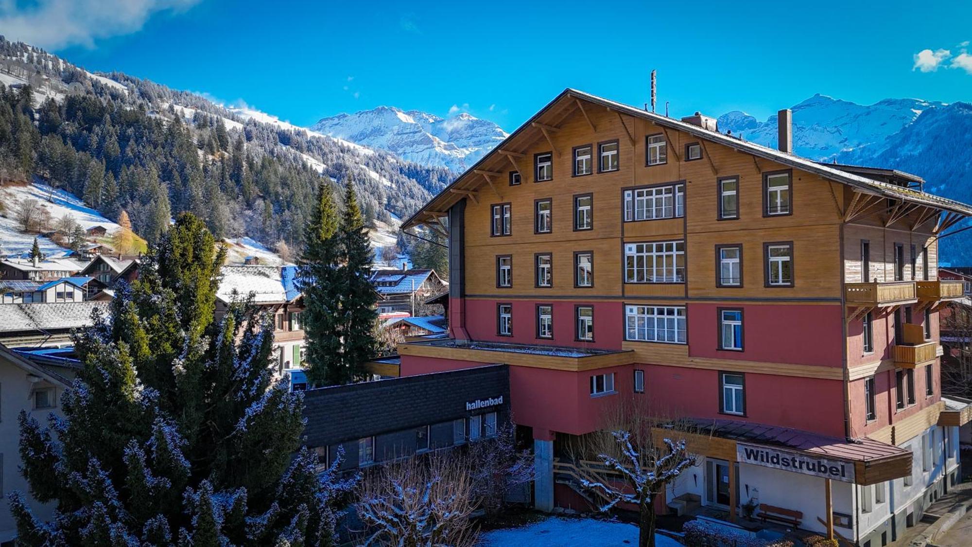 Sporthotel Wildstrubel Lenk Zewnętrze zdjęcie